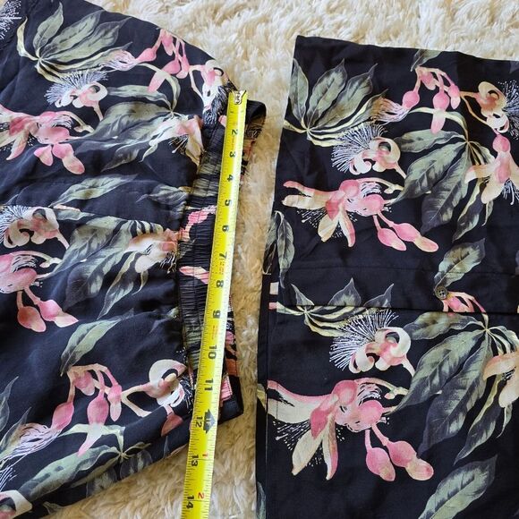 Aritzia Babaton Silk Button Down Blouse and Shorts Set XS 2  Coastal - Picture 7 of 12